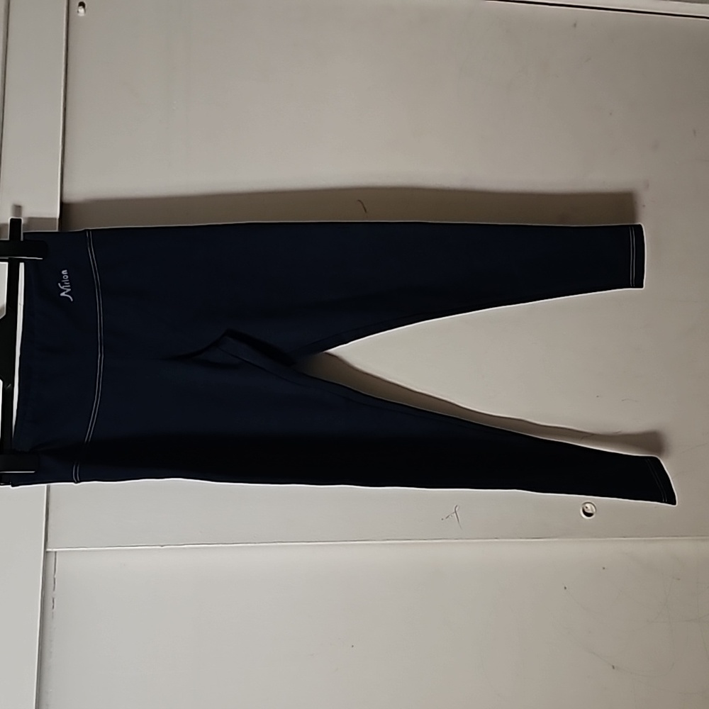 Size medium leggings from Nirlon